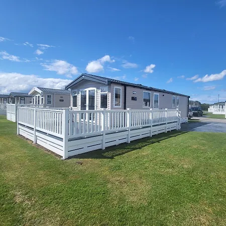 Kmh Caravans At Flamingo Land Holiday home *