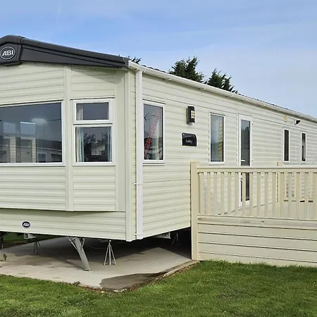 Kmh Caravans At Flamingo Land Holiday home *