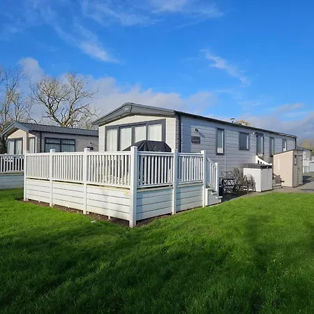 Kmh Caravans At Flamingo Land بيت للعطل