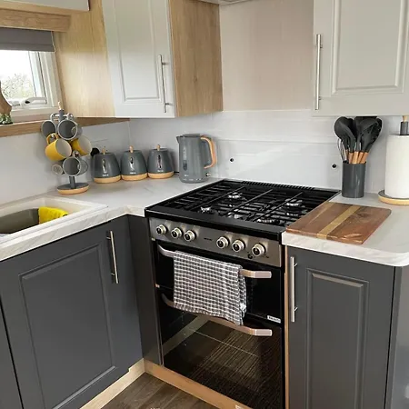 بيت للعطل Kmh Caravans At Flamingo Land *