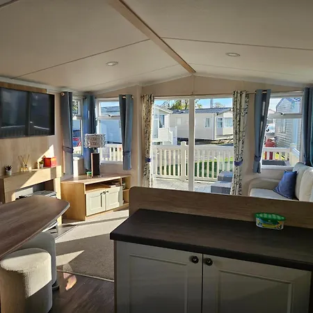 Kmh Caravans At Flamingo Land بيت للعطل