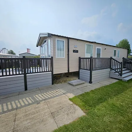Kmh Caravans At Flamingo Land Holiday home